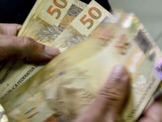 É a menor taxa mensal do IPCA-15 desde junho de 2020 (0,02%).