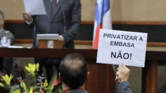 Protesto contra a privatização da Embasa