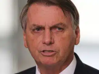 PF faz buscas na casa de Bolsonaro em operação que apura fraude no cartão de vacinação
