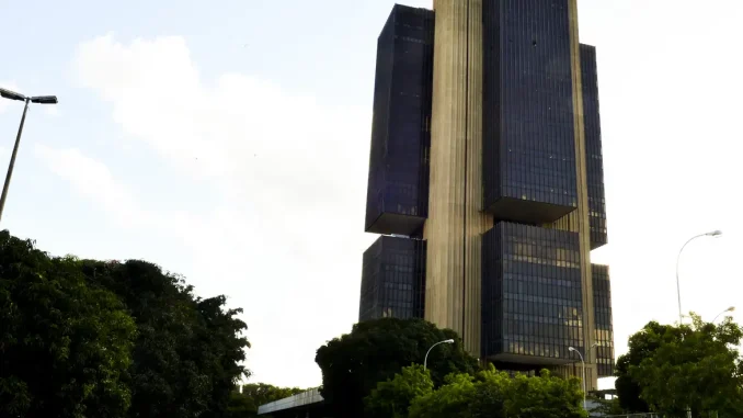 banco_central_mcajr_abr_0104222280_0